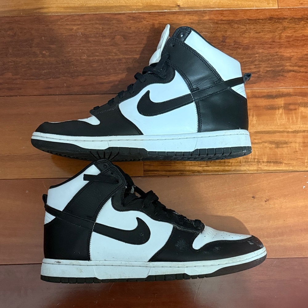 Nike Black and White High-Tops - Picture 4 of 8
